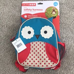 BRAND NEW! Skip Hop owl backpack/harness